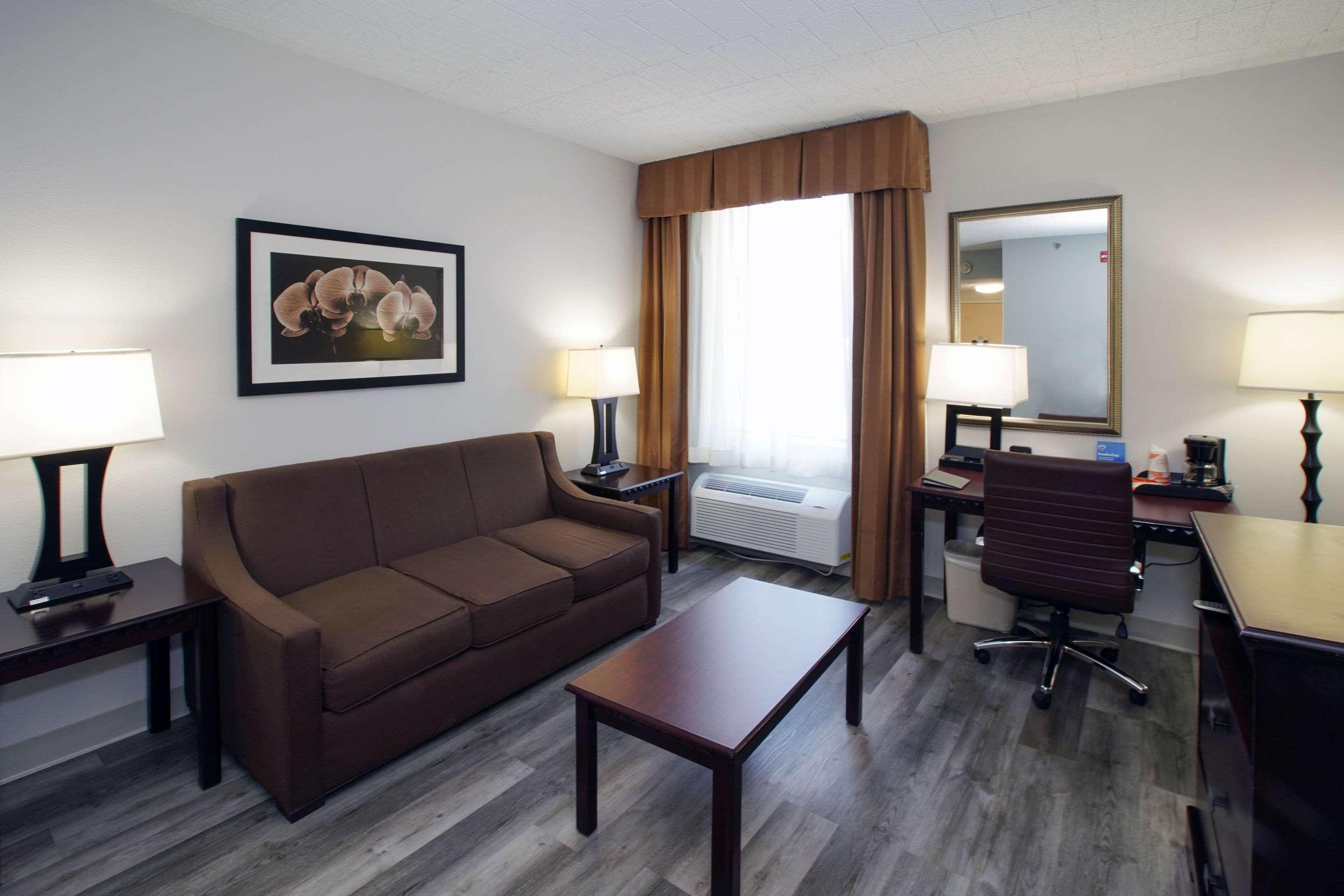Best Western Paramus Hotel & Suites Экстерьер фото
